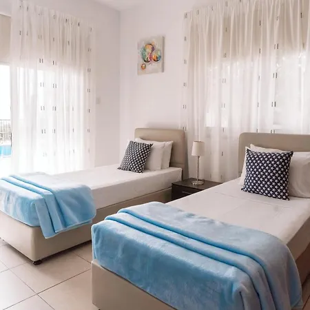 Combination Eframia By Prestige Bookings * Πέγεια
